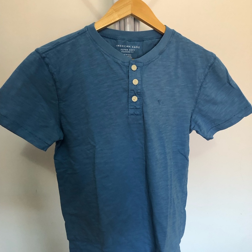 American Eagle Mens Super Soft Tshirt:Standard Fit.